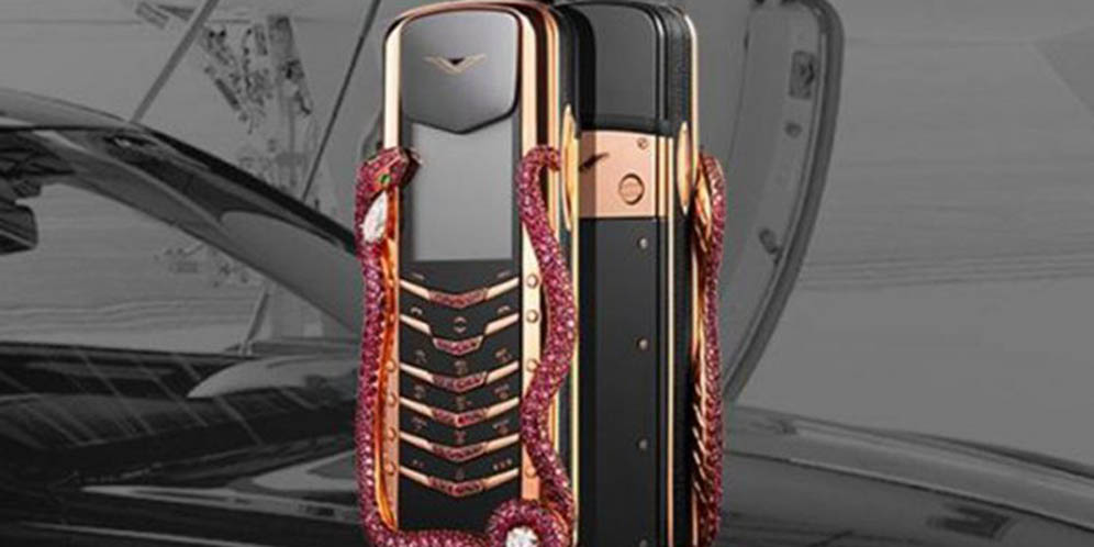Edan! Ponsel Vertu Ini Harganya Rp 4,7 M thumbnail